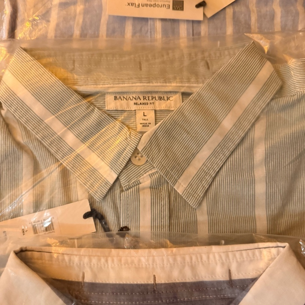 Banana Republic Men's Striped Button Down Shirts - Blue, Green, Gray - Picture 3 of 4